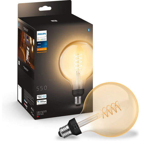 Een Philips Hue gloeilamp G125 (warmwit licht, E27, 1-pak) van Philips wordt getoond voor de doos, waarin de gloeilamp wordt getoond en de slimme verlichting en productdetails worden benadrukt.
