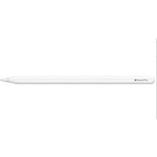 De APPLE Apple Pencil Pro stylus, afgebeeld in wit en horizontaal geplaatst op een effen witte achtergrond, is ideaal voor de nieuwe iPad Pro 2024. "Apple Pencil Pro" is afgedrukt aan de rechterkant van de stylus.